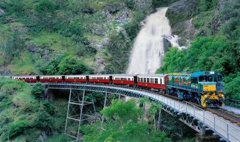 キュランダ高原列車(C)ｸｲｰﾝｽﾞﾗﾝﾄﾞﾚｰﾙﾄﾗﾍﾞﾙ